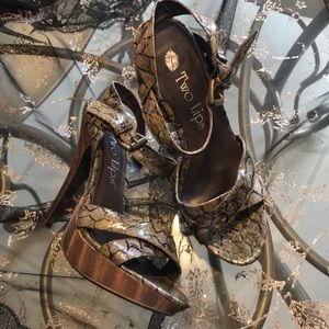 Two Lips Snake Skin Platform Sandal
